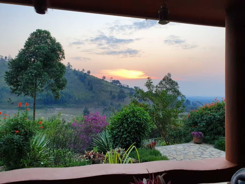 Mbarara Nyore Hillside Retreat מראה חיצוני תמונה